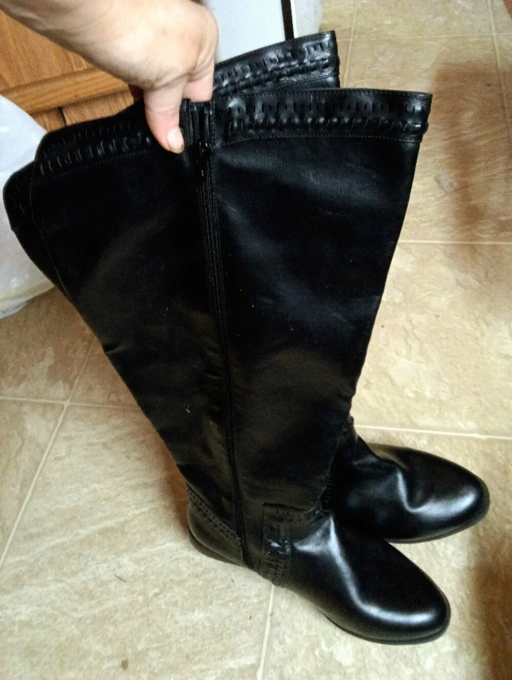 NWT comfortveiw Malina wide calf knee high boots